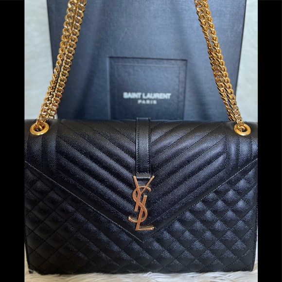 🍾🥂SOLD🥳Large Saint Laurent Envelope Handbag - Picture 4 of 15